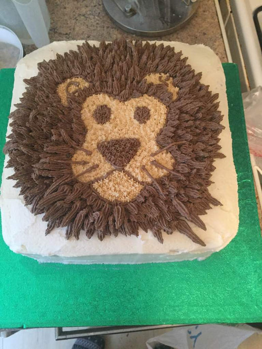 Easy Lion Cake with Buttercream in Six Steps