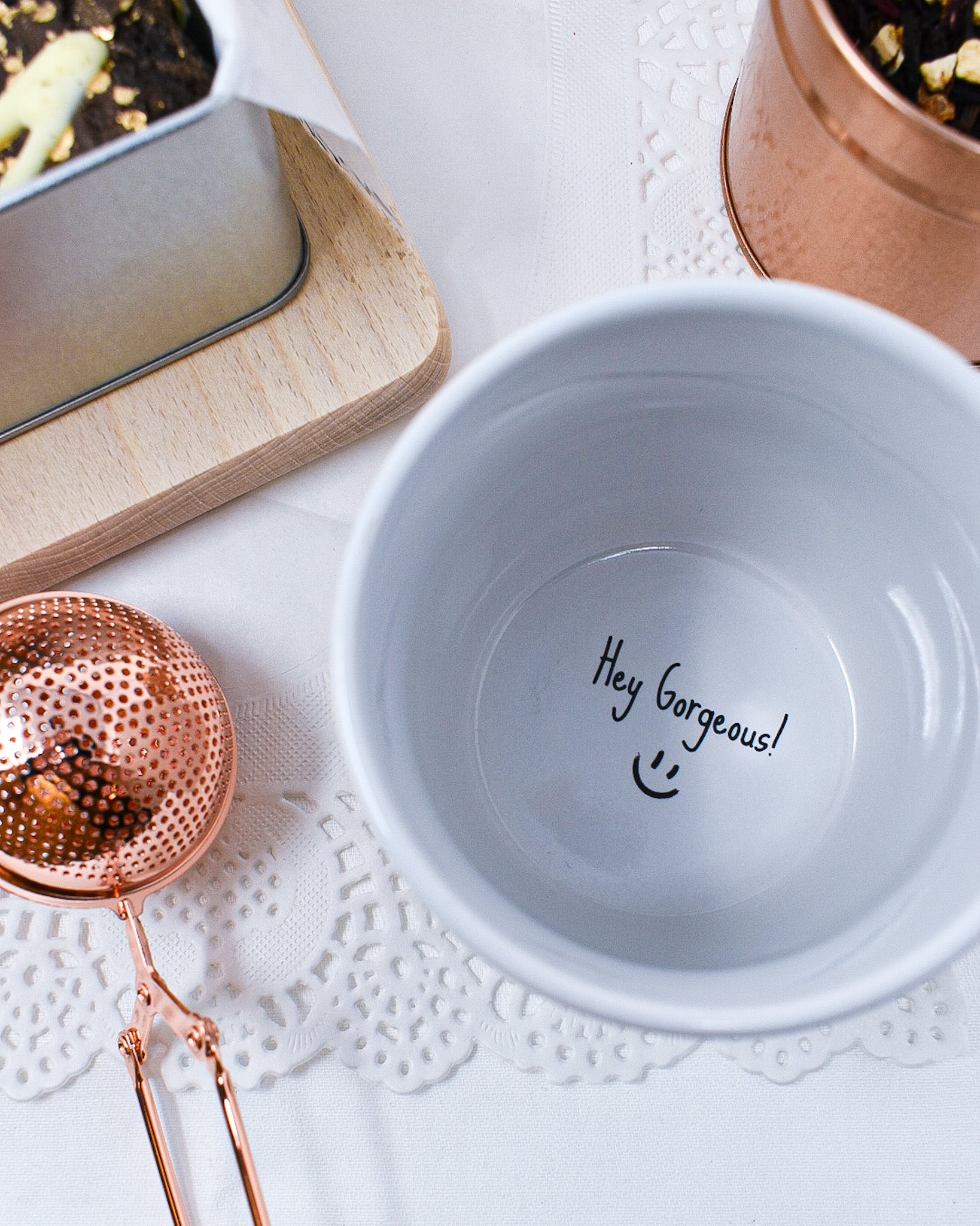 Hidden message mug and rose gold strainer