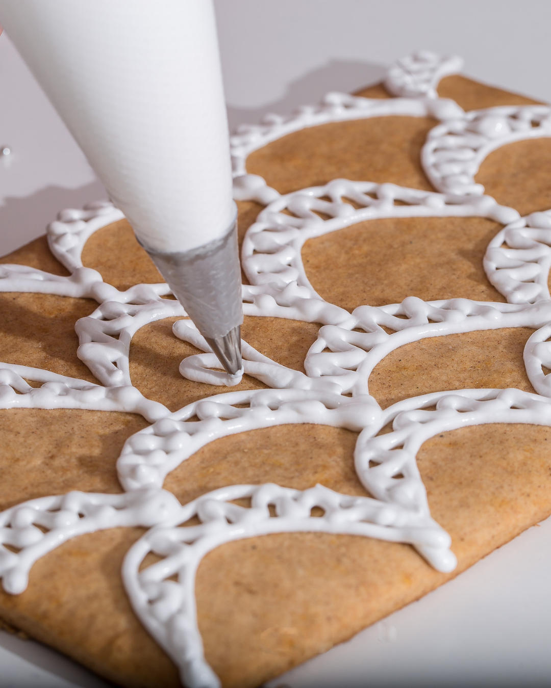 Deck the Halls with Gingerbread (Gingerbread House Decorating Workshop) - 7 December 2024