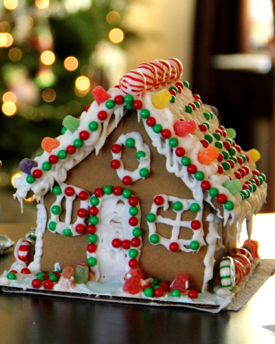 Wimbledon Quarter Gingerbread House Decorating Workshop
