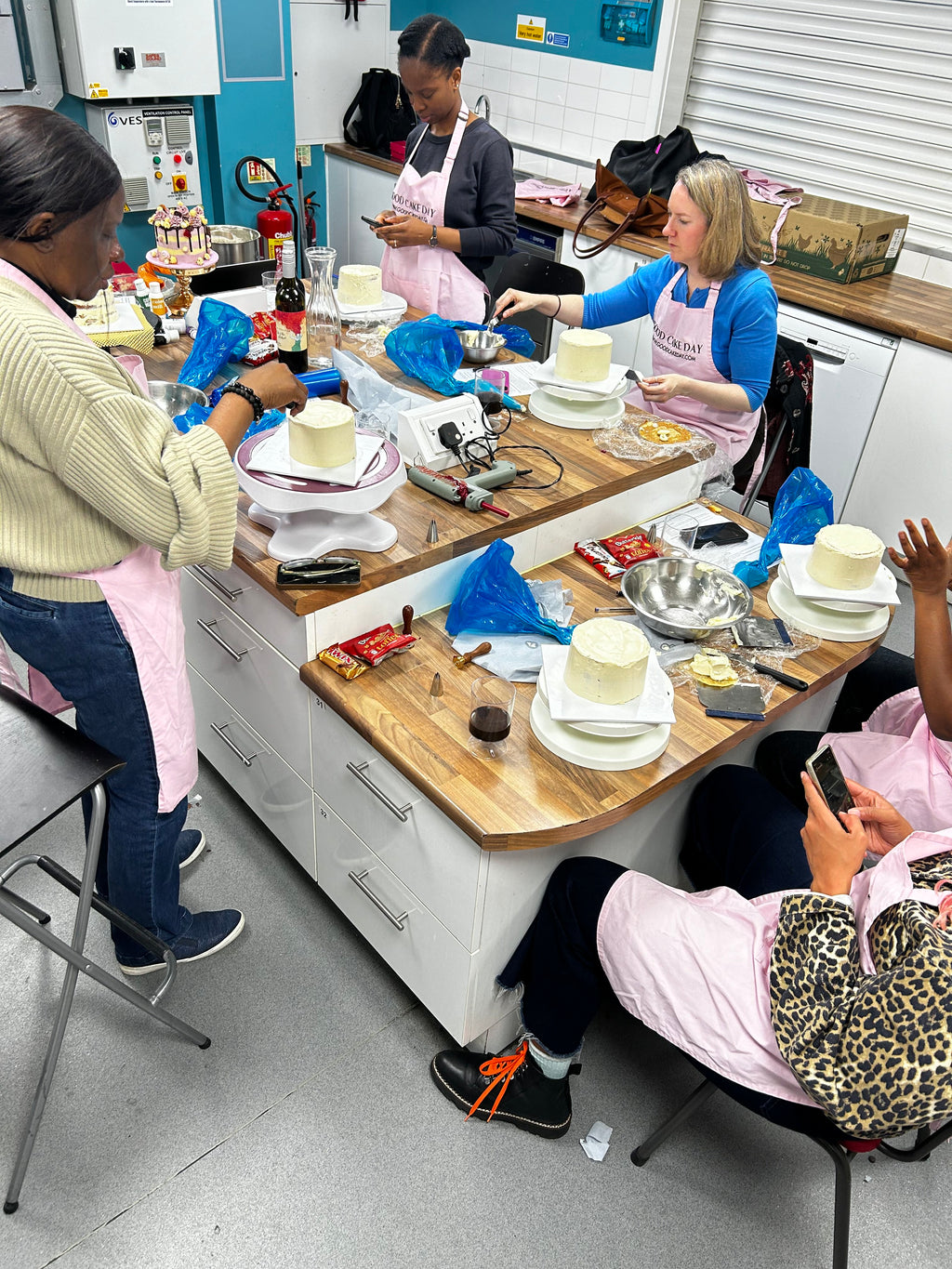 Dear Future Me: A Cake Decorating Experience