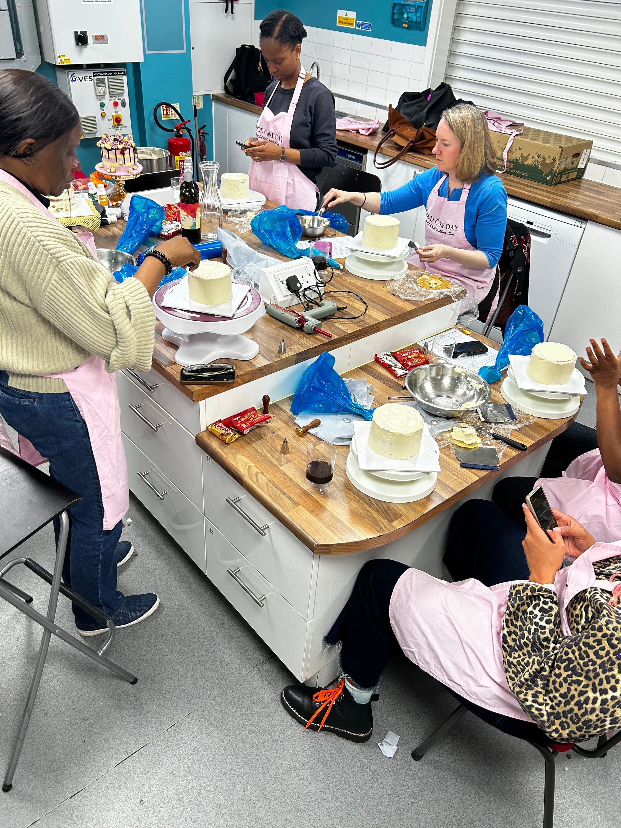Dear Future Me: A Cake Decorating Experience