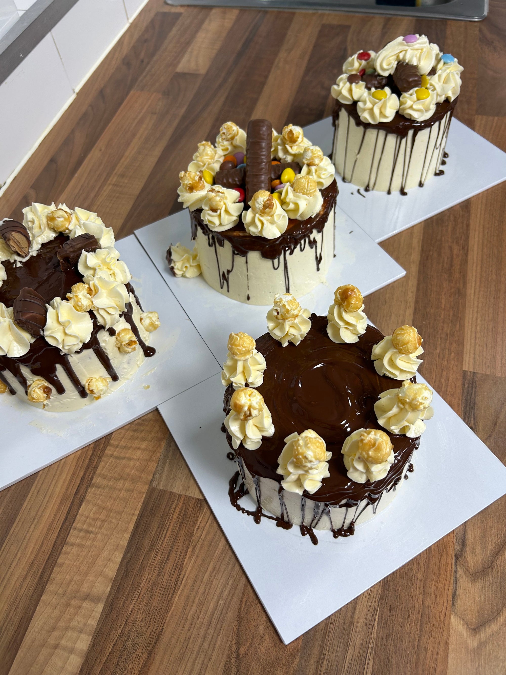 Dear Future Me: A Cake Decorating Experience