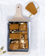 Load image into Gallery viewer, Bea Biscoff - Dark chocolate and Biscoff brownies
