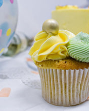 Load image into Gallery viewer, Christmas Cake Party in a Box
