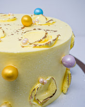 Load image into Gallery viewer, Christmas Cake Party in a Box
