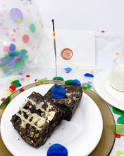 Load image into Gallery viewer, Brownie Party In a Tin
