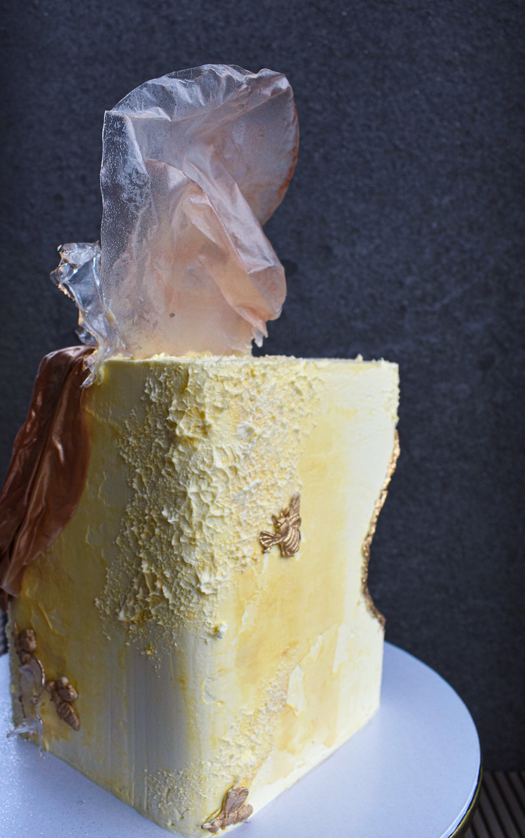 Gold Honeycomb & Bee Birthday Cake London | Luxury Celebration Cake