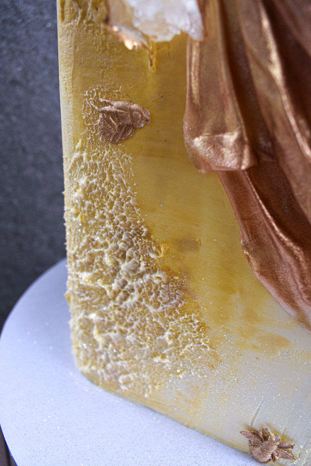 Gold Honeycomb & Bee Birthday Cake London | Luxury Celebration Cake