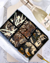 Load image into Gallery viewer, Mixed Selection Brownies &amp; Prosecco/Rose Gift Set
