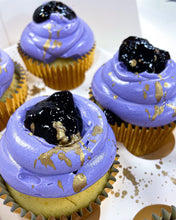 Load image into Gallery viewer, Matching Signature Cupcakes
