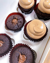 Load image into Gallery viewer, Matching Signature Cupcakes
