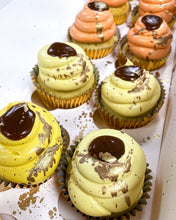 Load image into Gallery viewer, Signature Cupcakes
